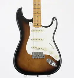 1957 STRATOCASTER V2216760