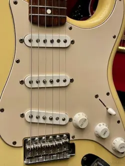 -VINTAGE WHITE- 2004