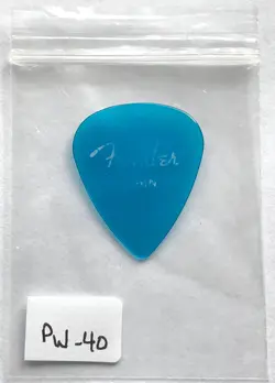 PICK MIX  2 VINTAGE FENDER/ GIBSON 2 PICKS (THIN) PB-43, PB-40