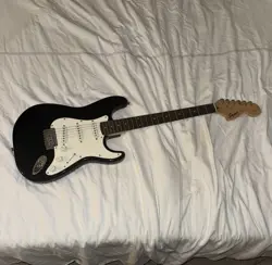FENDER SQUIER DEBUT SERIES STRATOCASTER ELECTRIC GUITAR, BEGINNER GUITAR