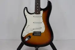 FENDER STANDARD STRATCASTER/LH