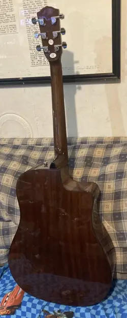 DREAD/ACOUSTIC/ELECTRIC GUITAR