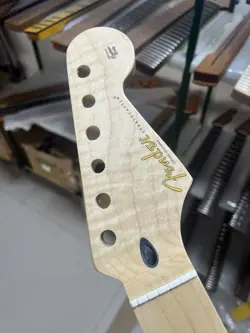 MAPLE HANDLE ELECTRIC