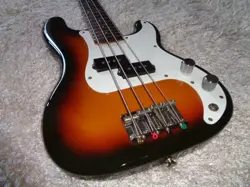 FENDER PRECISION MPB33