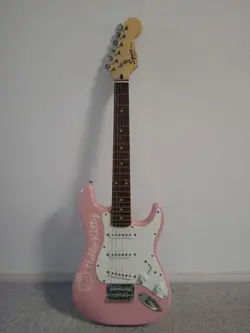 SQUIER BY FENDER HELLO KITTY STRATOCASTER ELECTRIC PINK GUITAR USED