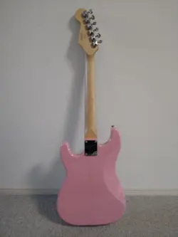 KITTY STRATOCASTER ELECTRIC