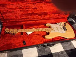 1998 FENDER AMERICAN STRATOCASTER