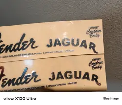 FENDER JAGUAR GUITAR