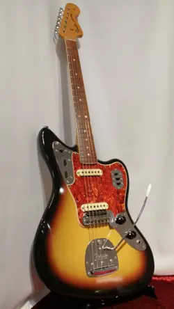 FENDER 1966 JAGUAR MODEL 3TS 3.59KG W/GIG BAG ELECTRIC GUITAR USED FROM JAPAN