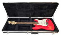 FENDER STRAT W/