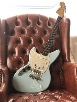 FENDER KURT COBAIN JAG-STANG LEFT-HAND 2022