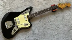FENDER JAPAN JAGUAR JG66-85 O SERIAL