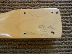 NECK VINTAGE LOCKING