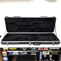 OLD SKB BLACK HARDSHELL CASE FITS FENDER STRAT / TELE SIZED ELECTRIC GUITAR