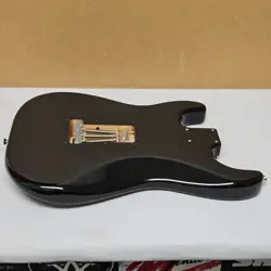 HARDWARE GLOSS BLACK