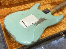 FENDER CUSTOM SHOP 1959 STRATOCASTER HEAVY RELIC SURF GREEN ALDER BODY