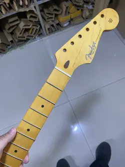 VINTAGE FENDER STRAT 21FRETS YELLOW MATTE MAPLE ELECTRIC GUITAR NECK HOLE 8 MM