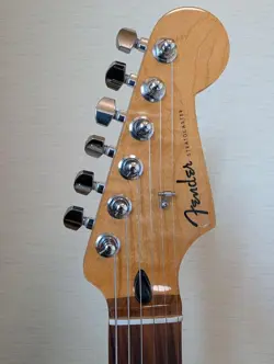 PLUS HSS STRATOCASTER