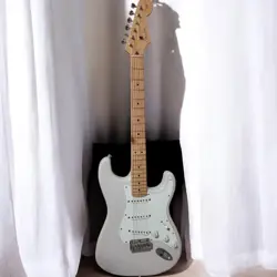 FENDER JAPAN HYBRID II STRATOCASTER WHITE BLONDE ELECTRIC GUITAR - USED