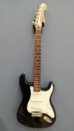 STRATCASTER SHIPPING FROM