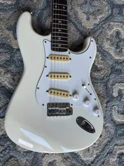 1980S FENDER SQ