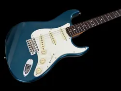 SIGNATURE STRATOCASTER PARADISE