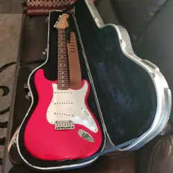 GUITAR - 2005 FENDER STRAT AMERICAN, ROSEWOOD FB