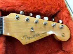 FENDER USA 62
