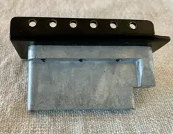 2017 FENDER SQUIER STRAT ELECTRIC GUITAR TREMOLO BRIDGE PLATE / BLOCK ASSEMBLE