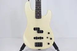 P-BASS USED VERY