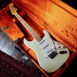 FENDER CUSTOM SHOP MASTER BUILT SERIES 1969 STRATOCASTER OLYMPIC WHITE / MAPLE C