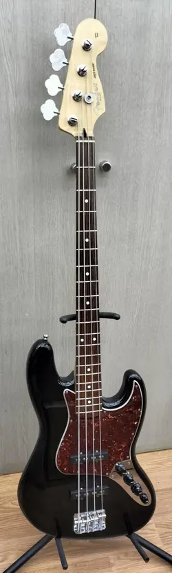 GUITAR 5-STRING USED