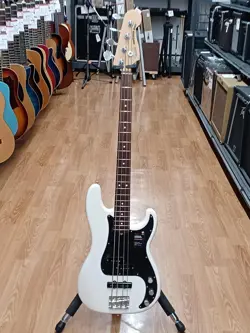 FENDER AMERICAN PERFORMER PRECISION BASS ELECTRIC BASS - NEW CONDITION