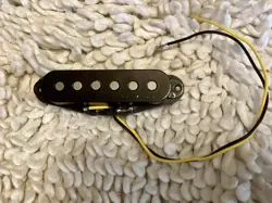 FENDER STRAT NOISELESS NECK/MIDDLE PICKUP  
