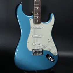 FENDER MADE IN JAPAN LIMITED STRATOCASTER XII LAKE PLACID BLUE ROSEWOOD