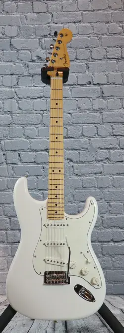 FENDER PLAYER STRATOCASTER ELECTRIC GUITAR - POLAR WHITE