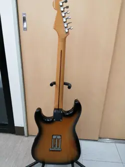 ELECTRIC GUITAR DUNCAN