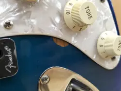 STRAT PLUS ELECTRIC