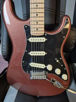 2017 FENDER DELUXE