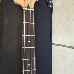 BASS SQUIER