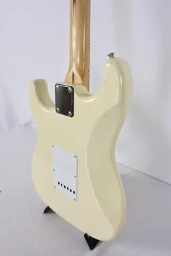 SERIES STRATOCASTER MIJ