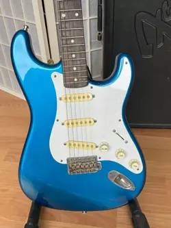 E-GUITAR