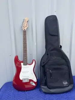 SQUIRE AFFINITY FENDER STRATOCASTER STRAT RED ELECTRIC GUITAR W/ GIG BAG!