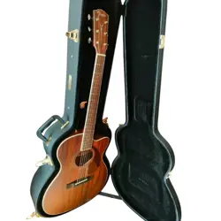 FENDER PARAMOUNT PM3 ACOUSTIC GUITAR WITH HARD CASE - USED, GREAT CONDITION