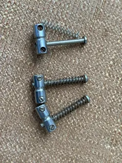 SET 1970S FENDER JAZZ PRECISION BASS SADDLES