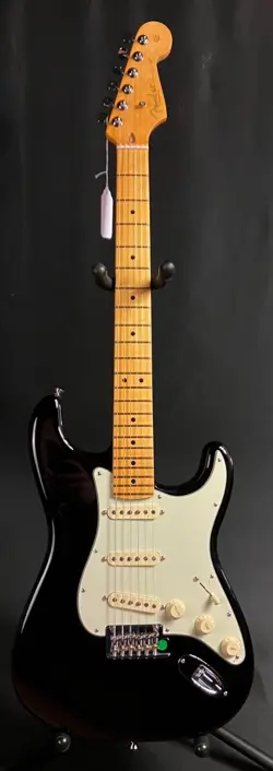 FENDER AMERICAN PROFESSIONAL II STRATOCASTER ELECTRIC GUITAR GLOSS BLACK FINISH