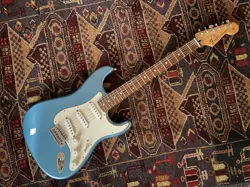 2009 FENDER STANDARD STRATOCASTER MIM LAKE PLACID BLUE