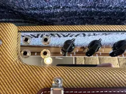 DELUXE TWEED AMP