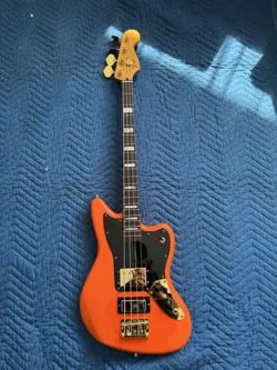 MIKE KERR JAGUARBASS