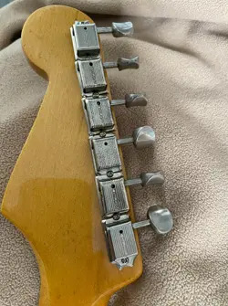 FENDER STRATOCASTER 2-TONE
